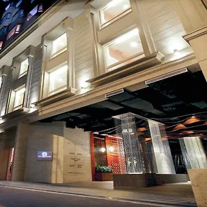 4* Hotell The Luxe Manor
